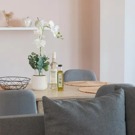 Nias Beachfront Close By To Sidari Daire