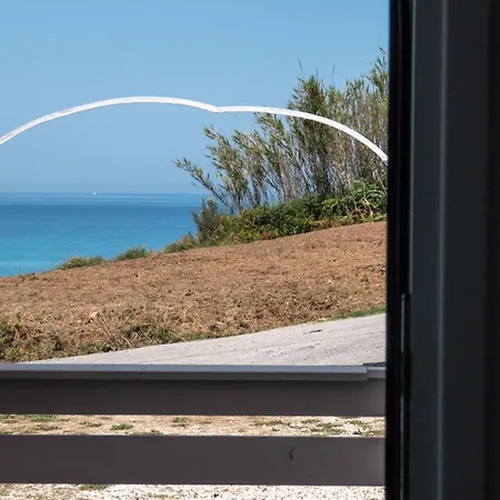 Nias Beachfront Close By To Sidari Daire